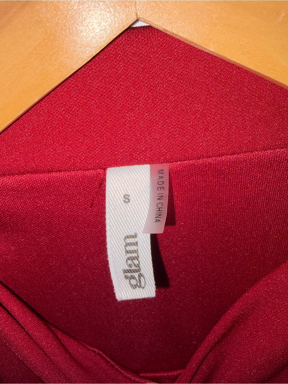 glam Sleeveless Ruched Tank Top - Burgundy - Picture 2 of 4